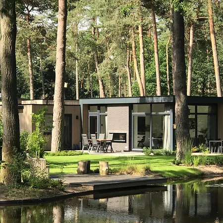 Europarcs L-cube 4 Hv36 Holiday home *